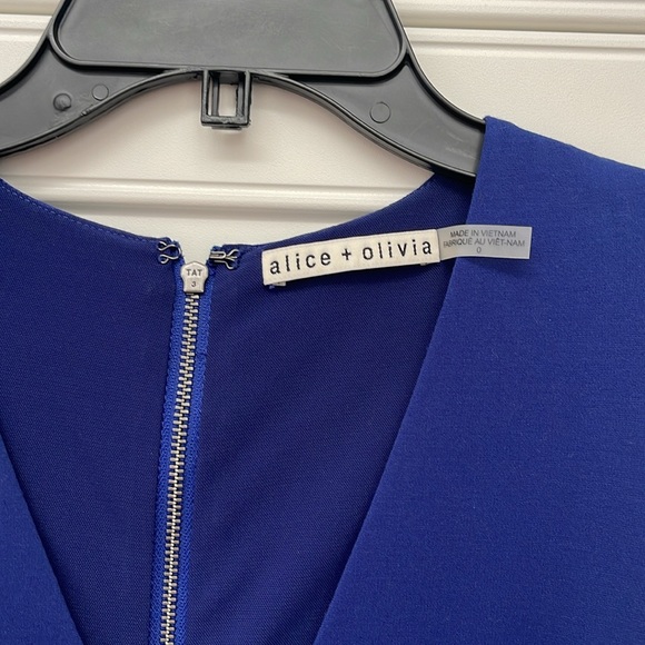 alice + olivia peplum hem mini dress Size 0 US - Picture 3 of 7